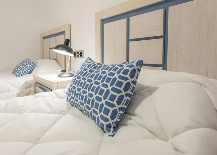 Vivienda Con Jardin Y Acceso A Pequena Playa