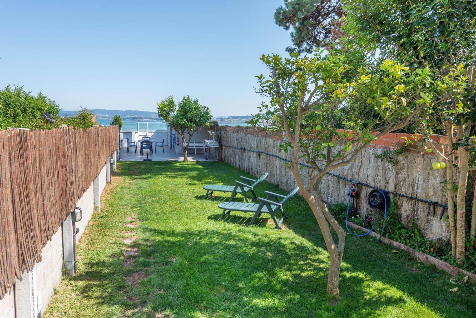 Vivienda Con Jardin Y Acceso A Pequena Playa O Grove