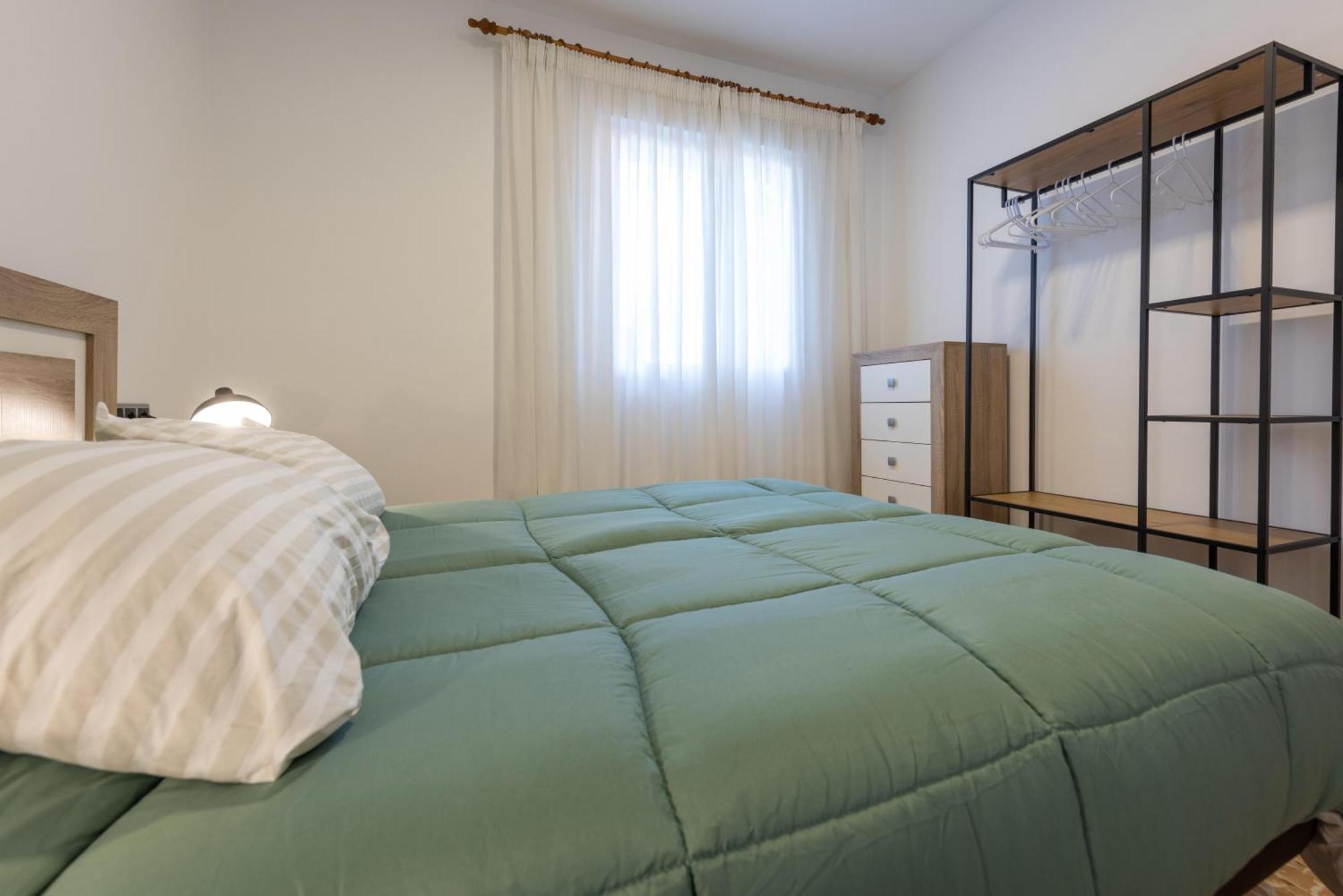 Vivienda Con Jardin Y Acceso A Pequena Playa *